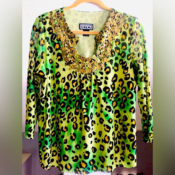 Berek Green Leopard Decorated Lined Blouse - Picture 7 of 7